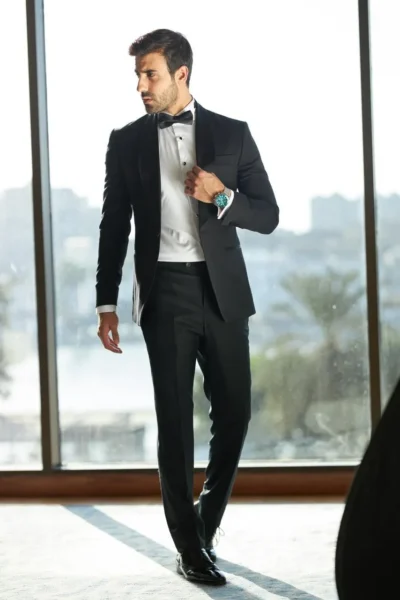 Classic Black Slim-Fit Tuxedo with Shawl Lapel