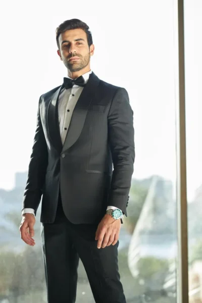 Classic Black Slim-Fit Tuxedo with Shawl Lapel